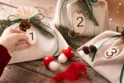 Adventtikalenteri - Korutyöt