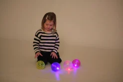 Aistipallot LED-valolla, 4 kpl