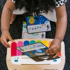 Baby Einstein - Maaginen piano nuoteilla