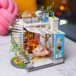 DIY Minimaailma - Pieni kattohuoneista