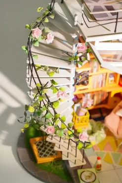 DIY Minimaailma - Pieni kattohuoneista