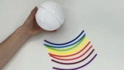 Fidget-aistipallo Ø11 cm – Valkoinen