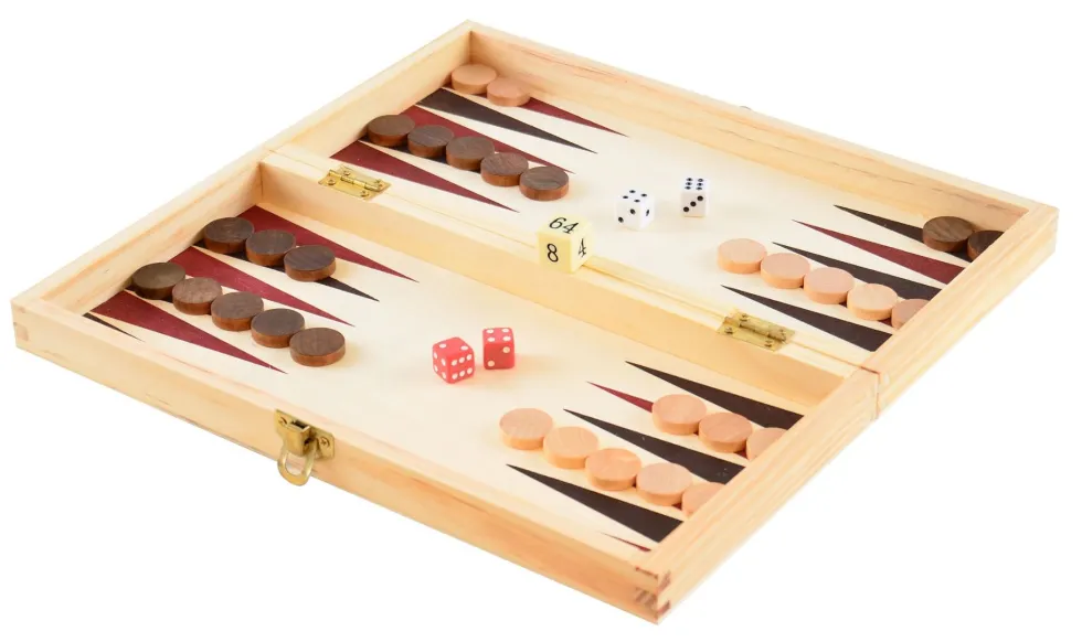 3-in-1 -peli - puisessa matkalaukussa