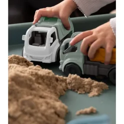 Kuorma-auto lavalla – P: 16,3 cm