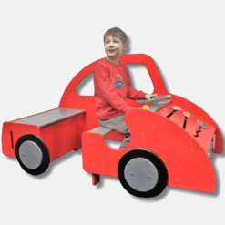 Leikkiauto aktiviteeteillä - Iso