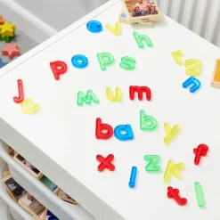 Läpinäkyvät pienet kirjaimet a-z, 26 kpl