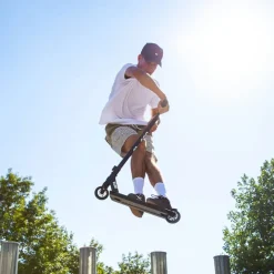 Micro Ramp -stuntpotkulauta – Musta