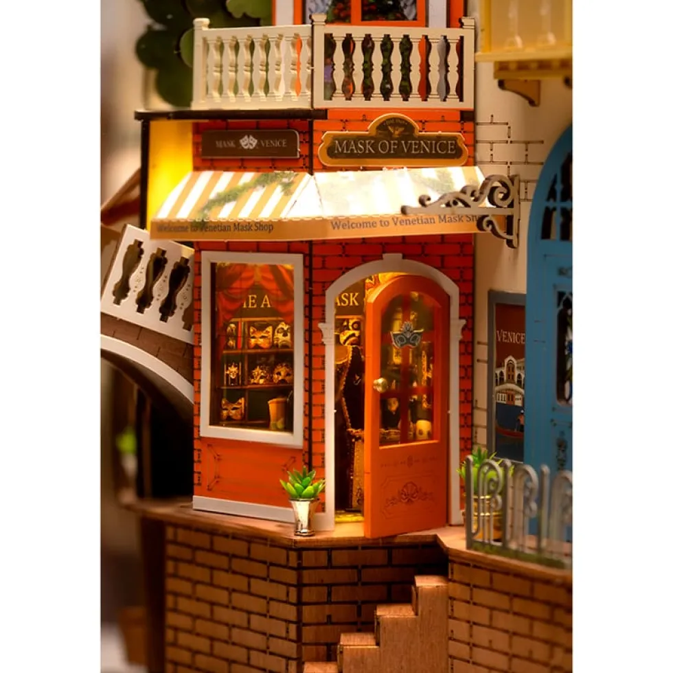 Minimaailma kirjahyllyyn - Romantic Venice