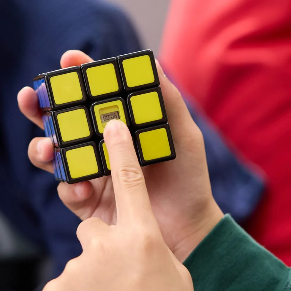 Rubikin kuutio ajastimella - 3 x 3