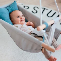 Vauvan keinu tyynyllä - Merellinen teema